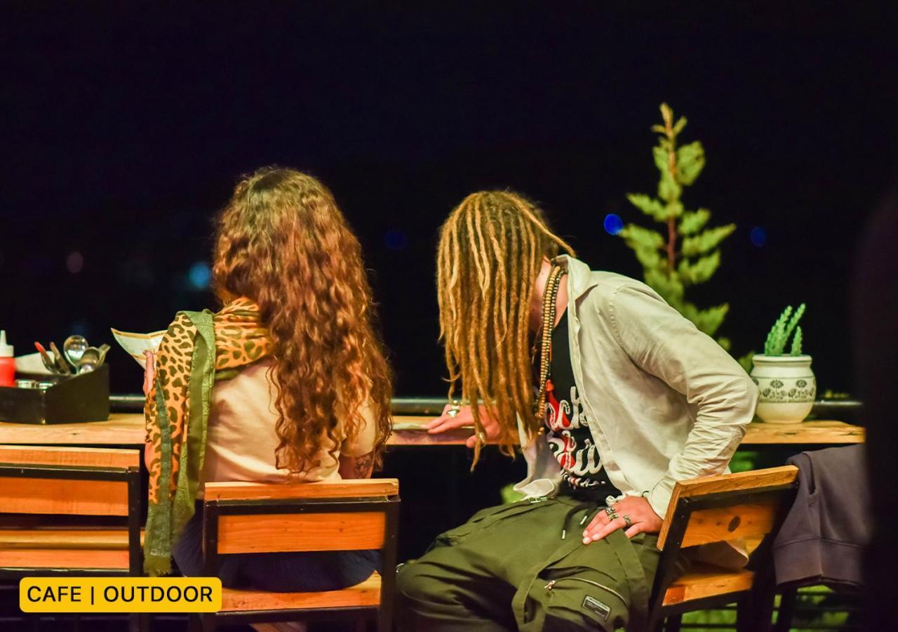 Young Monk Hostel & Cafe Dharamkot 麦罗肯机 外观 照片